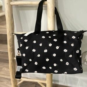 Alice & Olivia Daisy Print Duffle Bag with matching hat NEW
